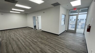 3042 NW 73rd St, Miami, FL to rent Building Photo- Image 1 of 3