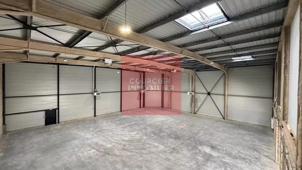 22 Avenue Roger Hennequin, Trappes to rent - Building Photo - Image 1 of 10