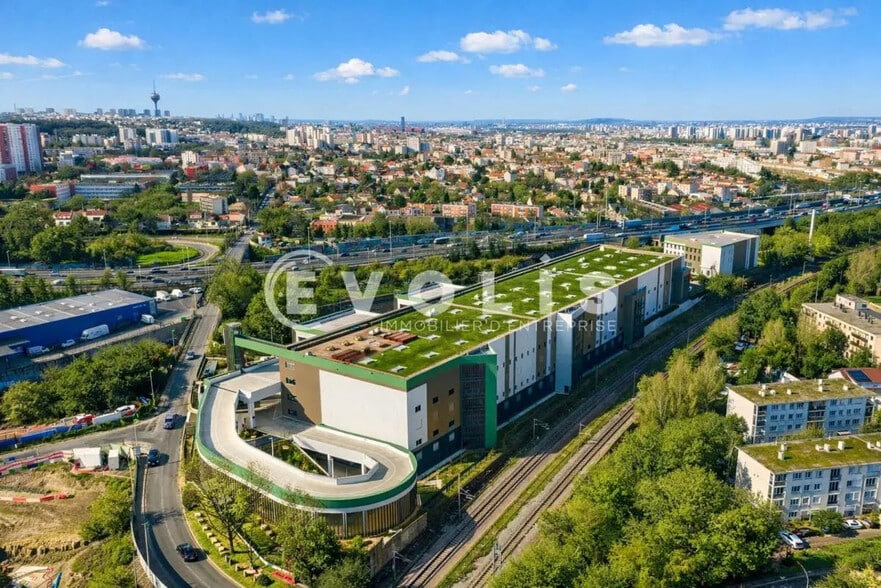 Chemin Des Carouges, Bondy to rent - Aerial - Image 1 of 9