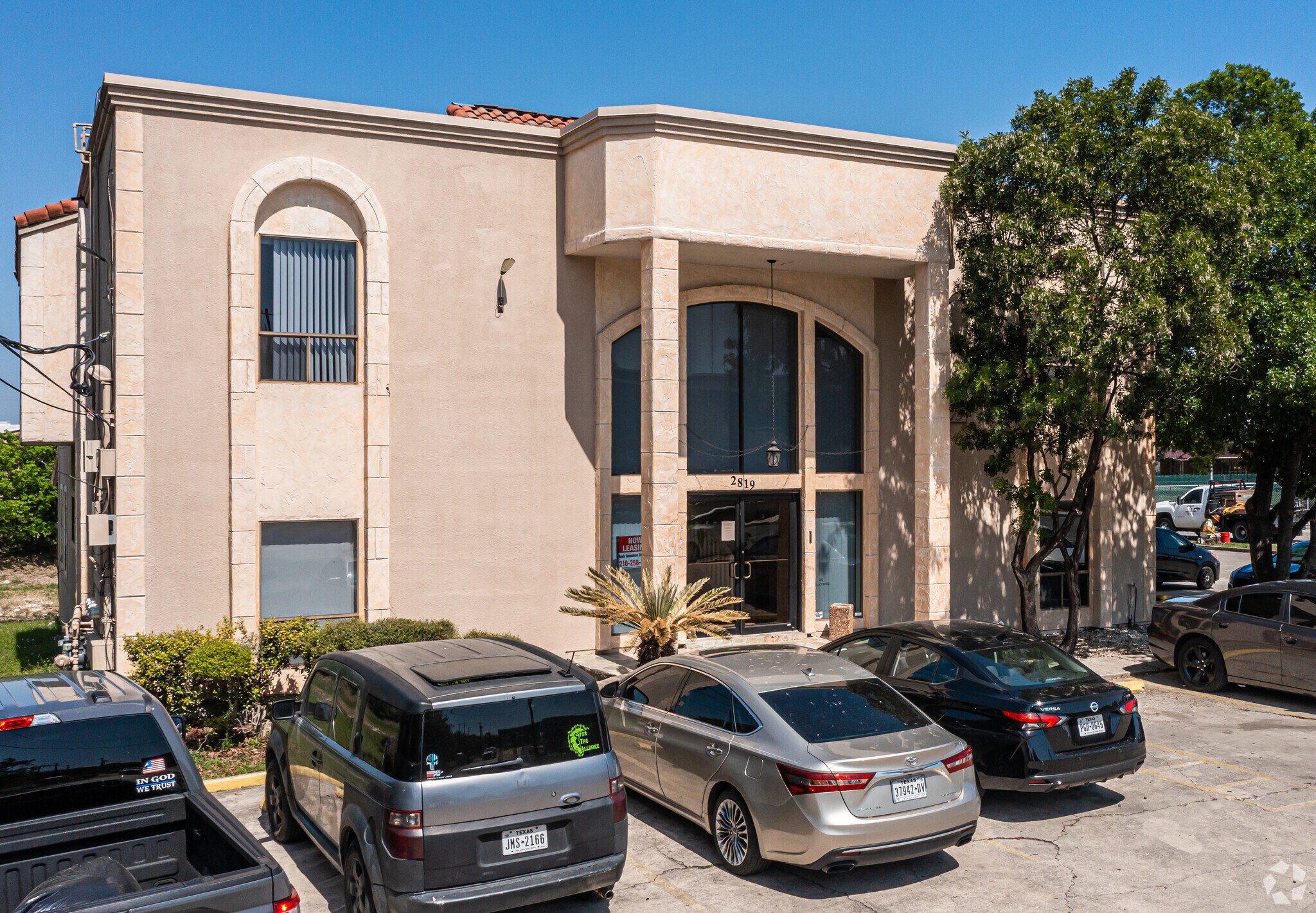 2819 Woodcliffe St, San Antonio, TX for sale Primary Photo- Image 1 of 1