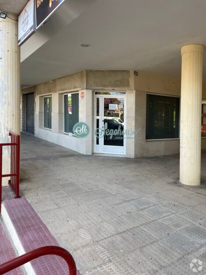 Segovia, SEG 40006 -  -  - Interior Photo - Image 2 of 16