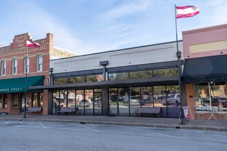 106 S Commerce St, Lockhart, TX for sale Building Photo- Image 1 of 1