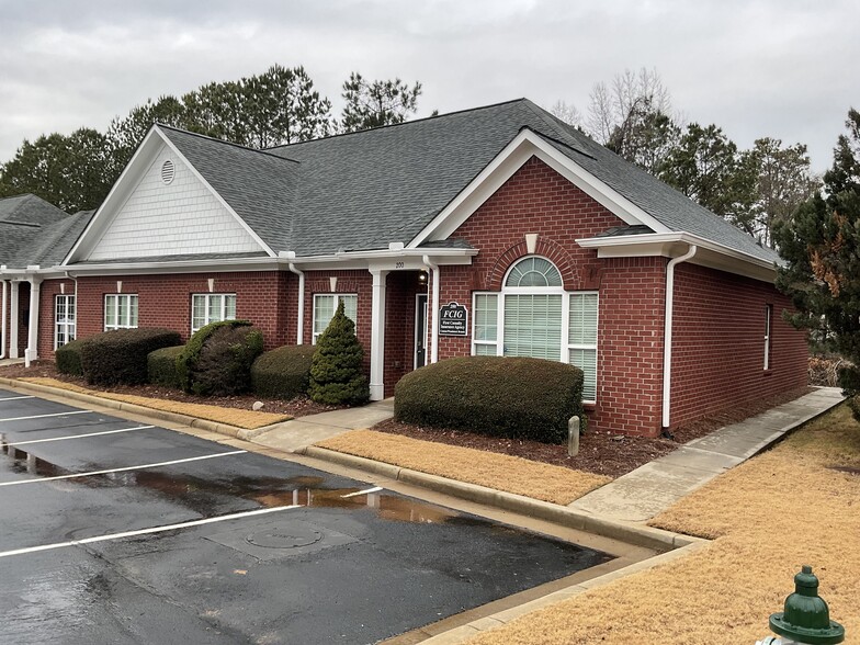 200-204 River Park North Dr, Woodstock, GA for rent - Building Photo - Image 1 of 11