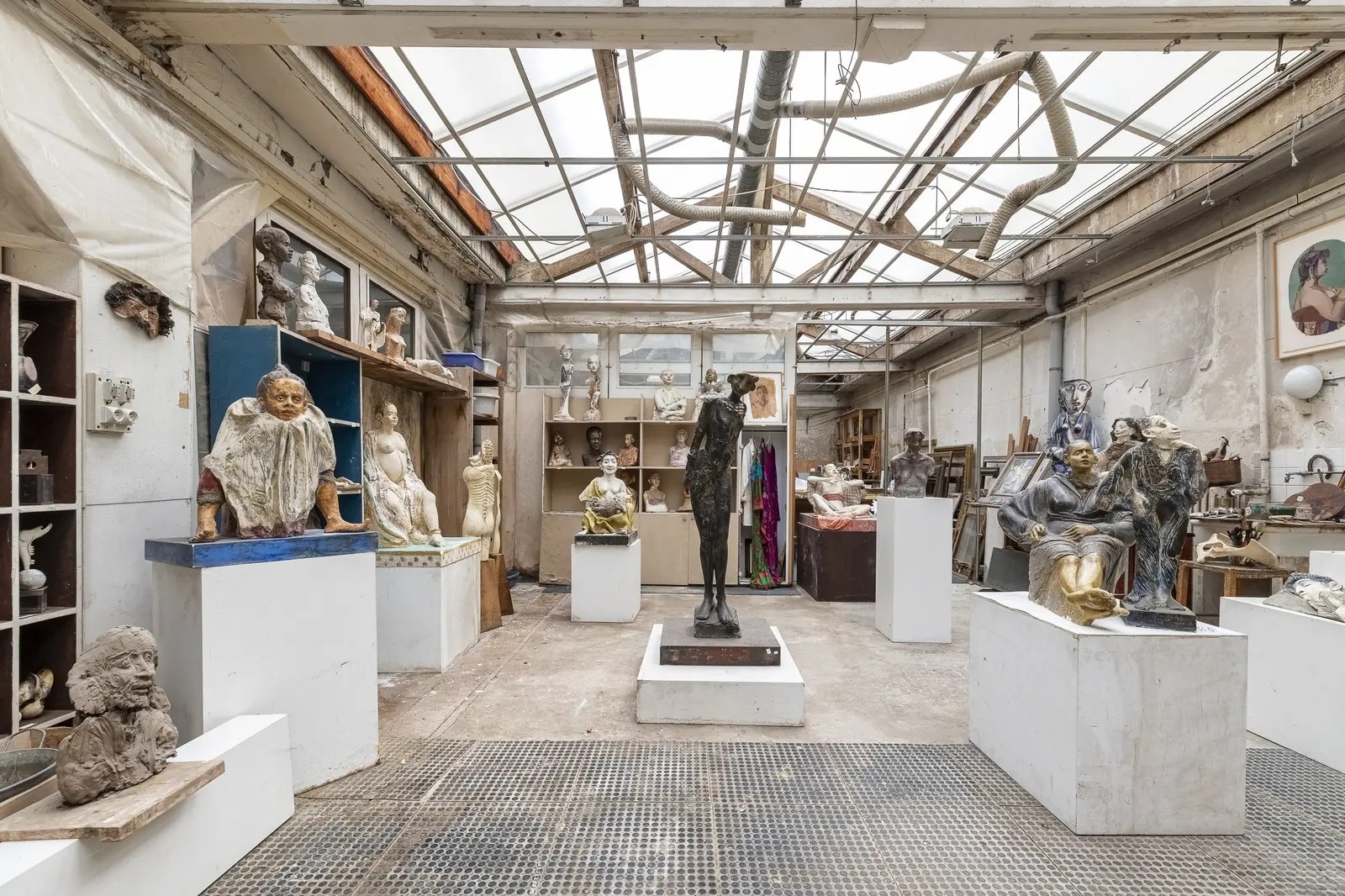 Build-to-Rent in Paris for sale Building Photo- Image 1 of 11