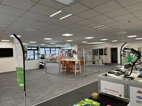 Light Industrial in Strasbourg for sale Interior Photo- Image 2 of 6