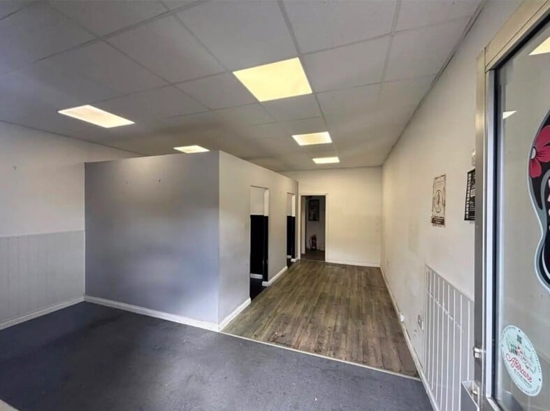 51 Shields Rd W, Newcastle Upon Tyne to rent - Interior Photo - Image 3 of 4