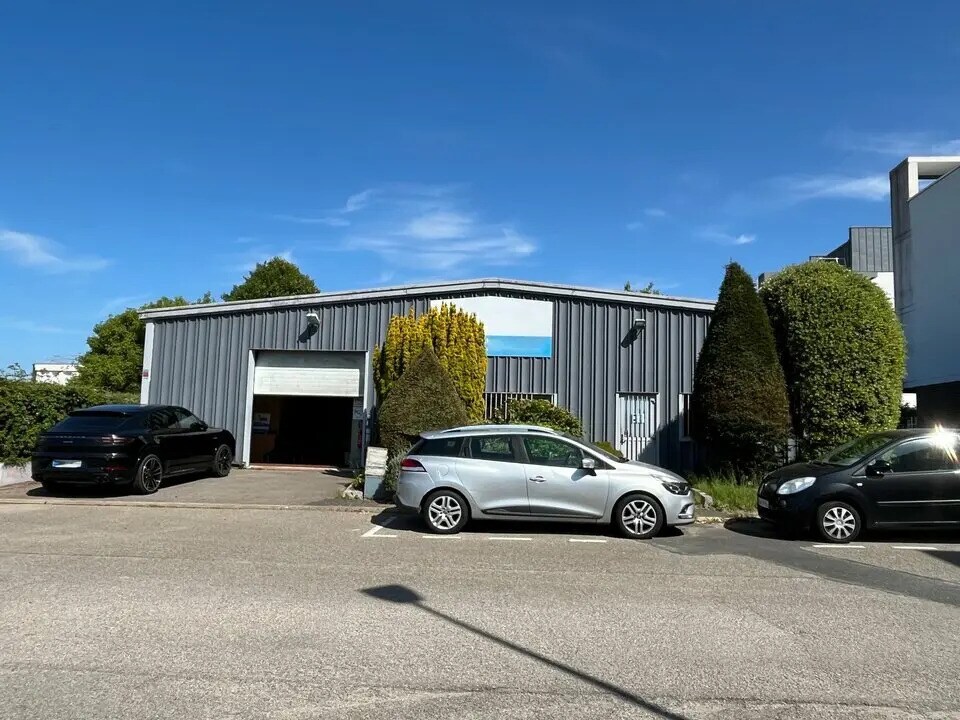 Location Local d'activités 374 m² - Photo 1