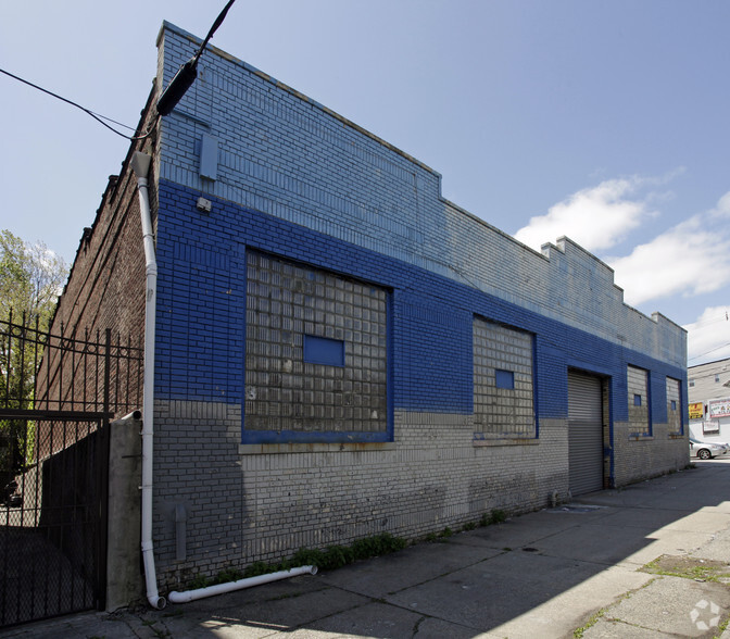 352-360 Avon Ave, Newark, NJ for sale - Building Photo - Image 2 of 2