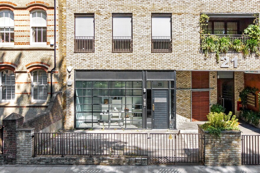 20-21 Hoxton Sq, London for sale - Building Photo - Image 1 of 1