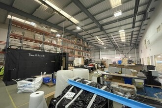 15 Doman Rd, Camberley to rent Interior Photo- Image 1 of 2