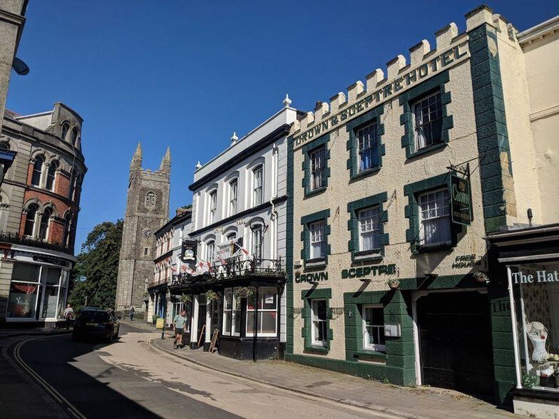 4 Fore St, Holsworthy for sale - Primary Photo - Image 1 of 1