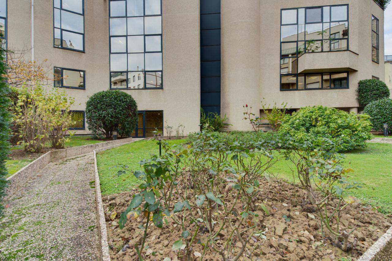 102 Rue De Paris, Boulogne-Billancourt to rent Building Photo- Image 1 of 5