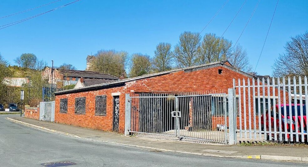 John Lee Fold, Manchester M24 2LR UK