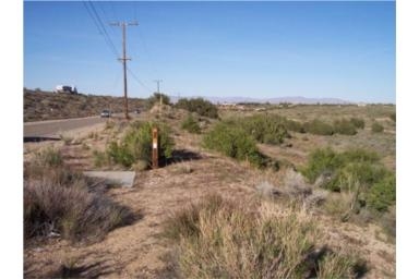 TBD Mariposa Rd, Hesperia, CA for sale - Primary Photo - Image 2 of 8