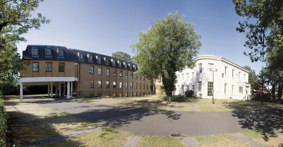 1 Central Rd, Morden to rent - Building Photo - Image 2 of 6