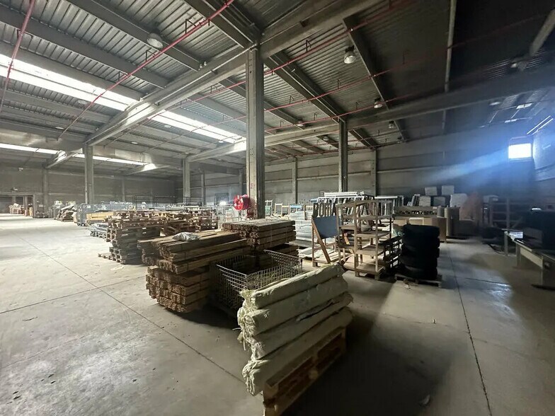 Industrial in Strasbourg to rent - Building Photo - Image 2 of 6