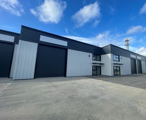 The Lakes Business Park, Fenstanton to rent - Building Photo - Image 1 of 1
