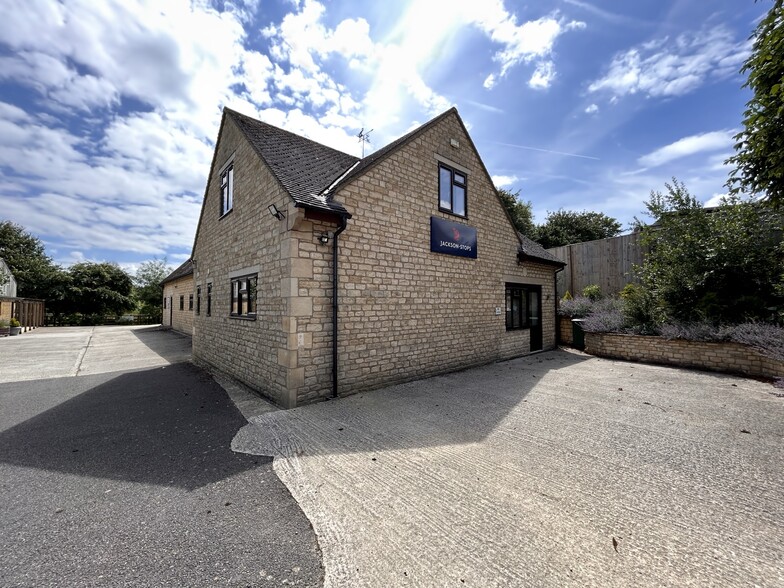 Fulbrook, Burford for rent - Building Photo - Image 2 of 6