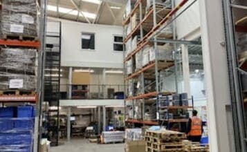 Hanworth Ln, Chertsey to rent Interior Photo- Image 1 of 2