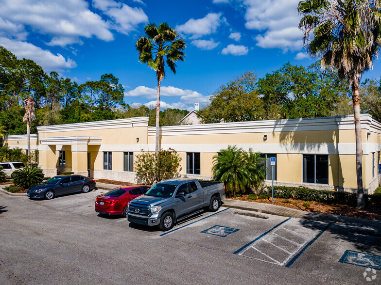 7320 E Fletcher Ave, Tampa, FL for rent - Building Photo - Image 3 of 7