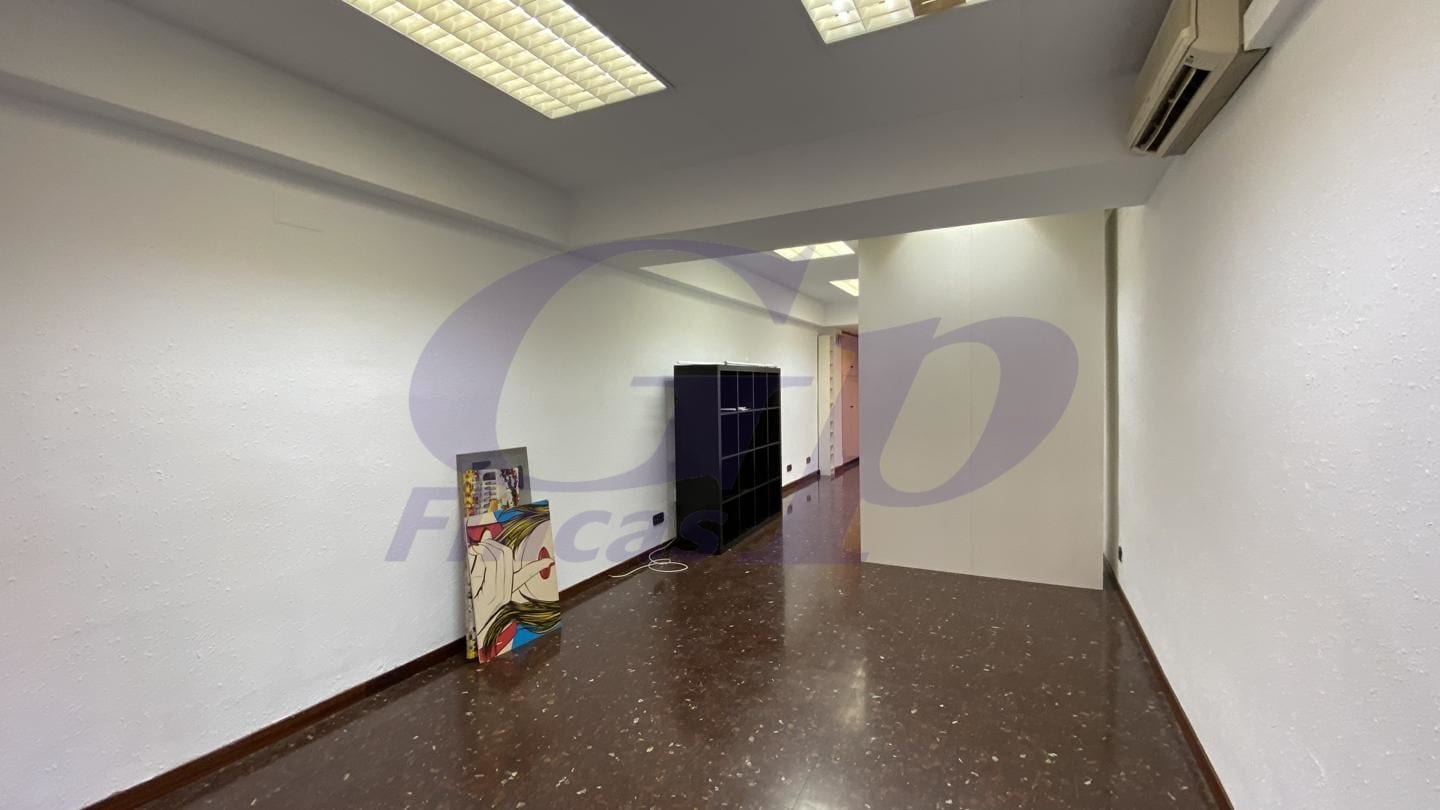 Office in Barcelona, Barcelona to rent Interior Photo- Image 1 of 2