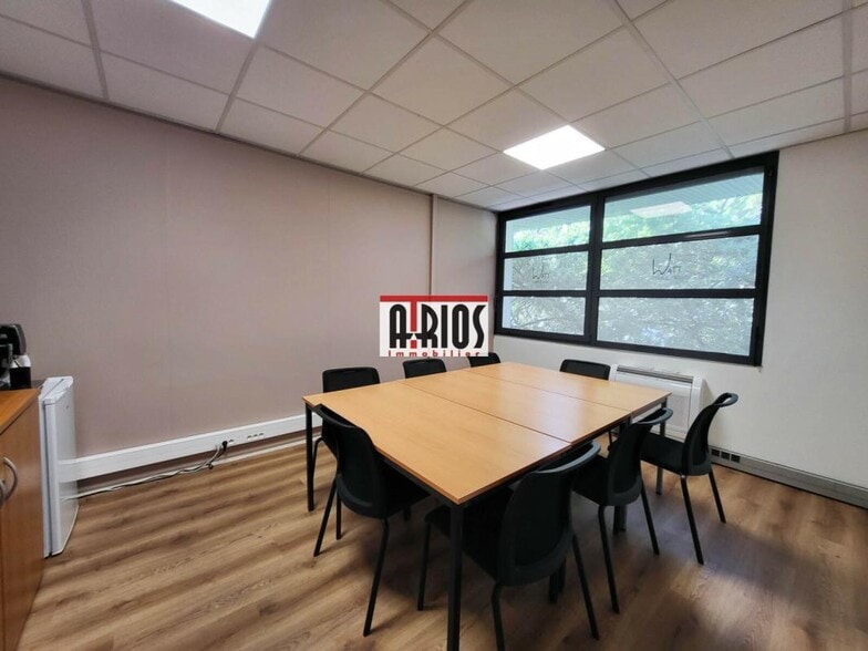 Light Industrial in La Seyne-sur-Mer for sale - Building Photo - Image 3 of 12