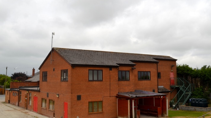 112 Station Rd, Scunthorpe to rent - Primary Photo - Image 1 of 1