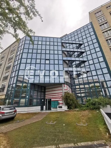 5 Boulevard Du Maréchal Joffre, Bourg-la-Reine to rent - Building Photo - Image 2 of 19