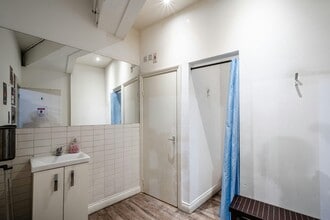 Gillett St, London to rent Interior Photo- Image 2 of 7