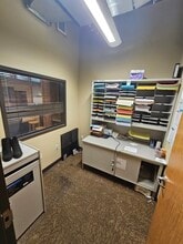 75 NW Couch St, Portland, OR to rent Interior Photo- Image 1 of 13