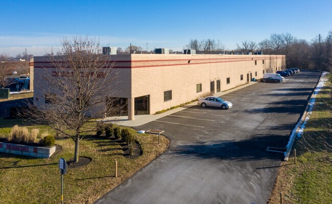 More details for 301-315 Camars Dr, Warminster, PA - Industrial to Rent