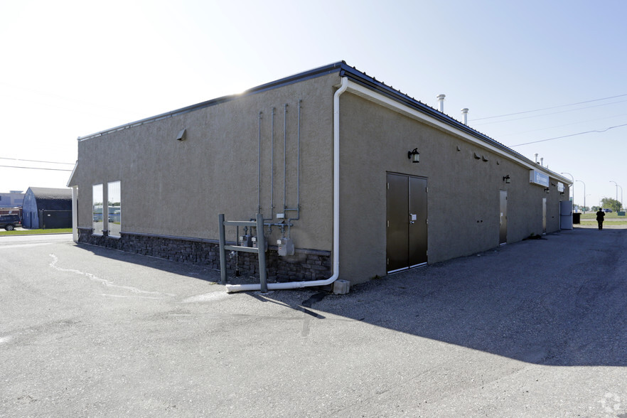 1035 Centre St S, High River, AB for rent - Building Photo - Image 3 of 4