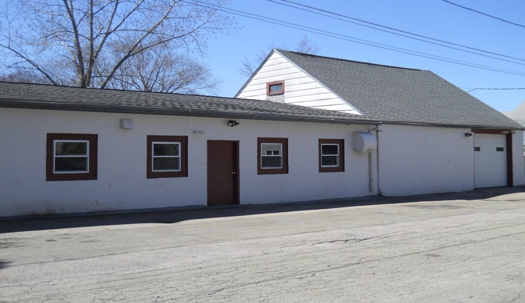 11 Summer St, Bellingham, MA for sale Primary Photo- Image 1 of 3