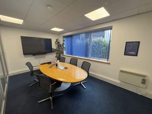 The Gardens, Fareham to rent Interior Photo- Image 1 of 5