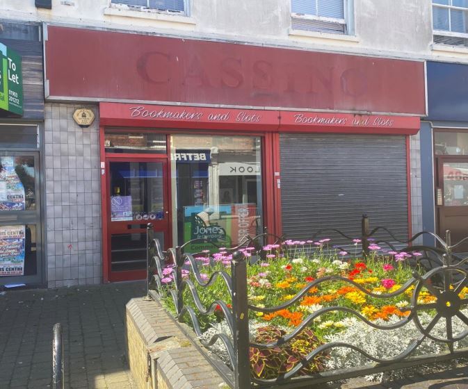 48 High St, Littlehampton for sale Primary Photo- Image 1 of 1