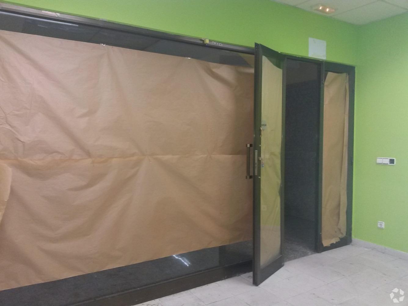 Retail in Segovia, Segovia to rent Interior Photo- Image 1 of 2