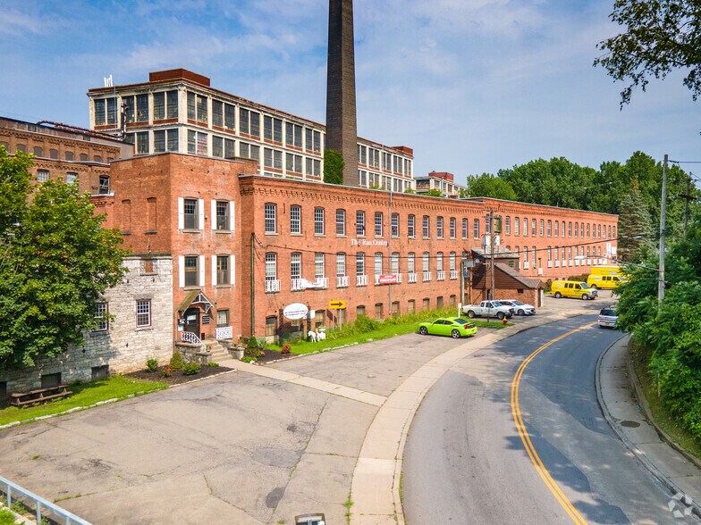 100-140 Church St, Amsterdam, NY for rent - Building Photo - Image 2 of 3