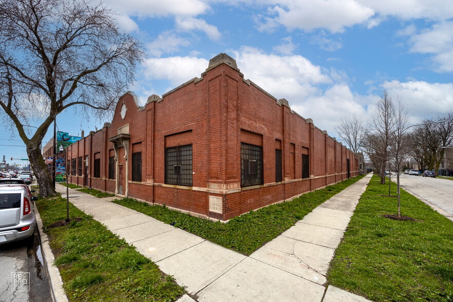 615 S California Ave, Chicago, IL for rent - Building Photo - Image 1 of 17