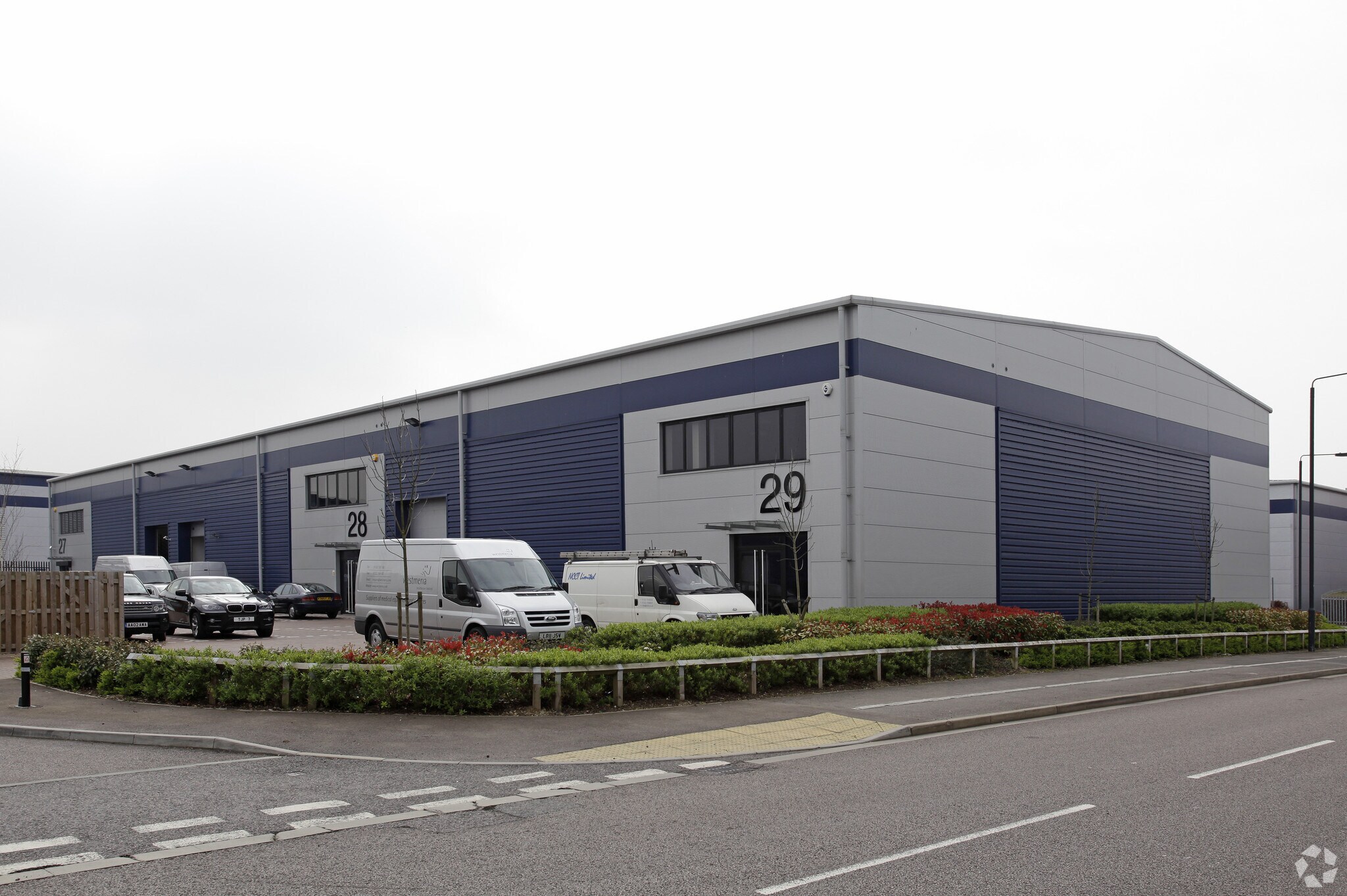 Thomas Rd, Crayford to rent Primary Photo- Image 1 of 5