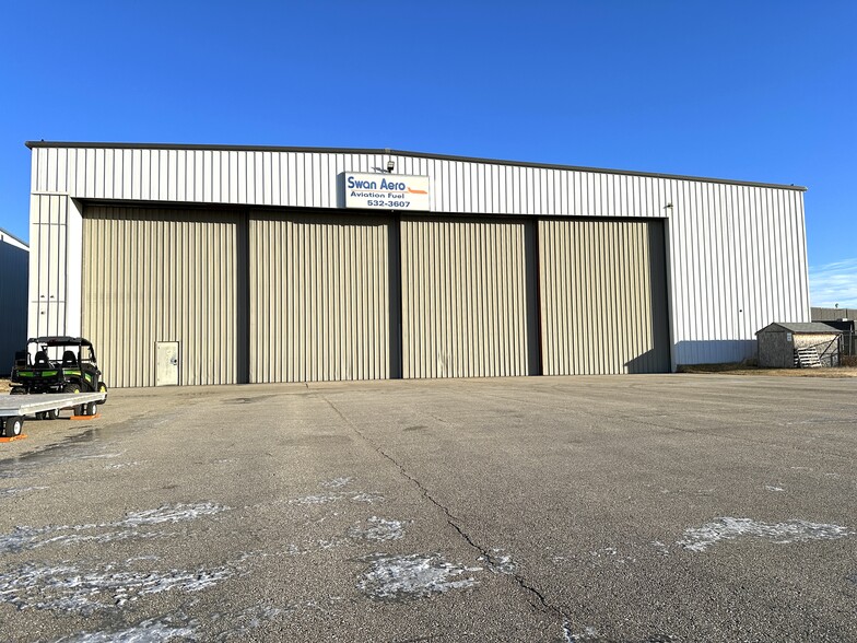 10910 Airport Dr, Grande Prairie, AB for sale - Building Photo - Image 3 of 11