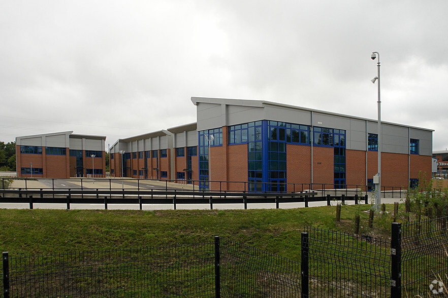 Stanney Mill Rd, Chester to rent - Building Photo - Image 2 of 4