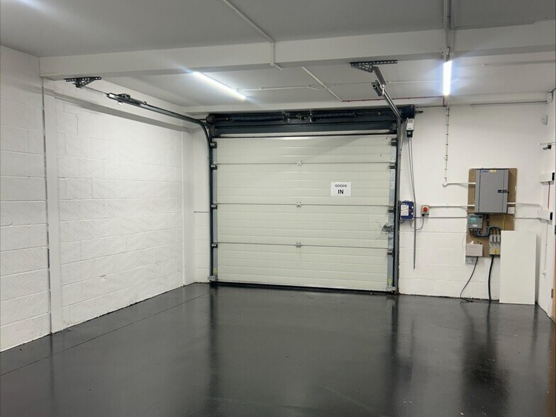 Unit 13C Miners Way, Hersden to rent - Interior Photo - Image 3 of 7