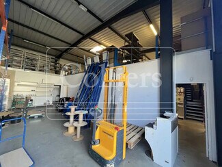 More details for Office, Light Industrial to Rent