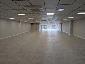 Office in Torrejón de Ardoz, Madrid to rent Building Photo- Image 2 of 12