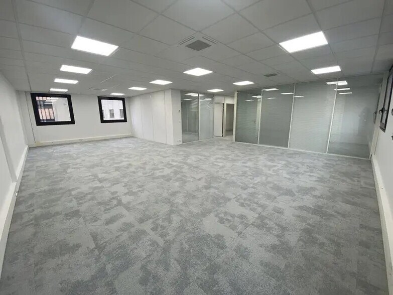 Office in Saint-Gratien to rent - Building Photo - Image 2 of 8