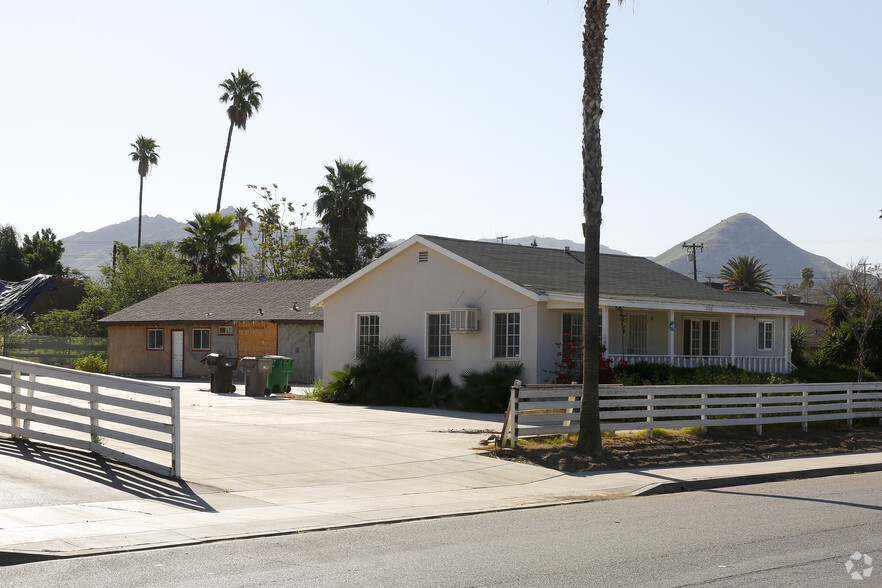 148-156 Iowa Ave, Riverside, CA for sale - Building Photo - Image 1 of 1