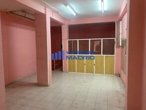 Retail in Madrid, Madrid to rent Interior Photo- Image 2 of 5