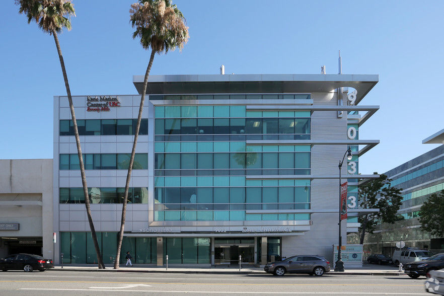 9033 Wilshire Blvd, Beverly Hills, CA for rent - Building Photo - Image 2 of 5