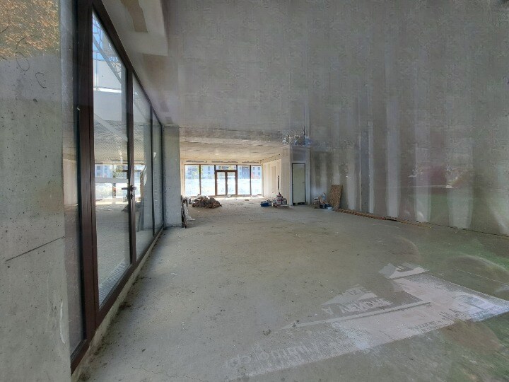 Retail in Muret to rent - Interior Photo - Image 2 of 4