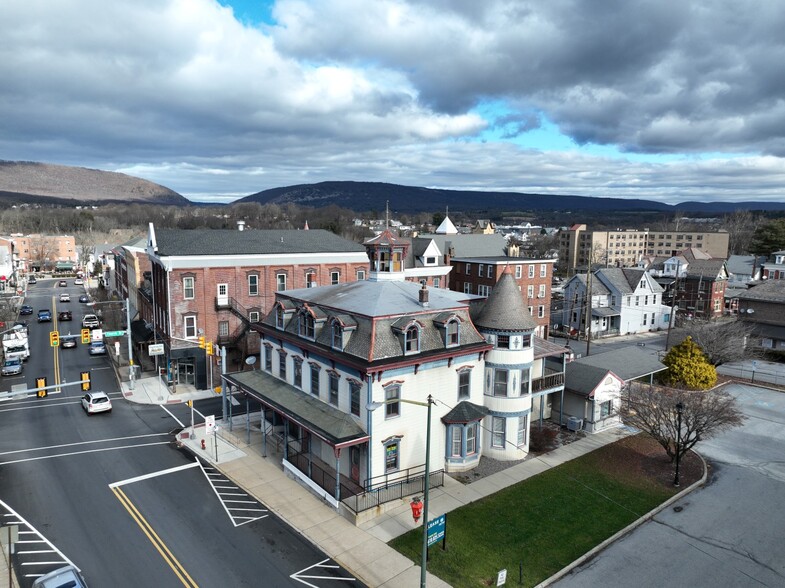 701-705 Main St, Slatington, PA for sale - Building Photo - Image 1 of 1